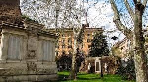 intera palazzina in vendita a Roma in zona Esquilino