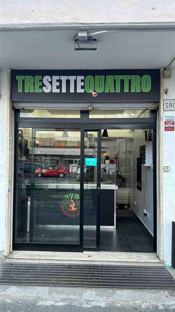 negozio in vendita a Roma in zona Ostia