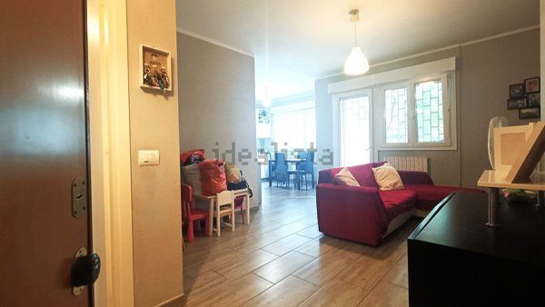 appartamento in vendita a Roma in zona Tor Bella Monaca
