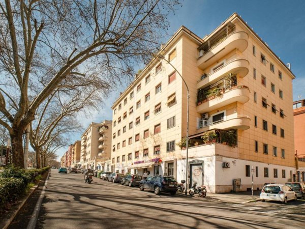 appartamento in vendita a Roma in zona Gianicolense