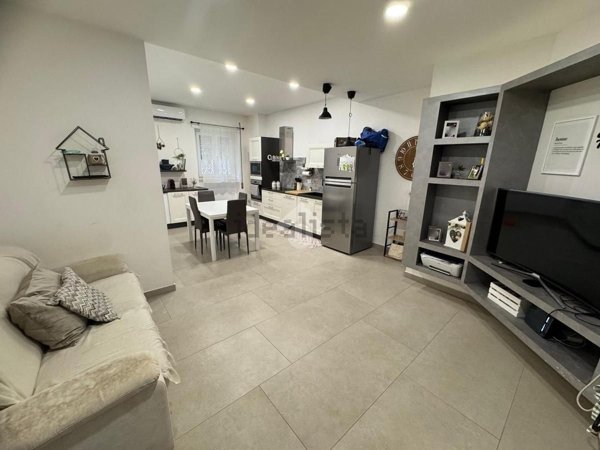appartamento in vendita a Roma in zona Ostia