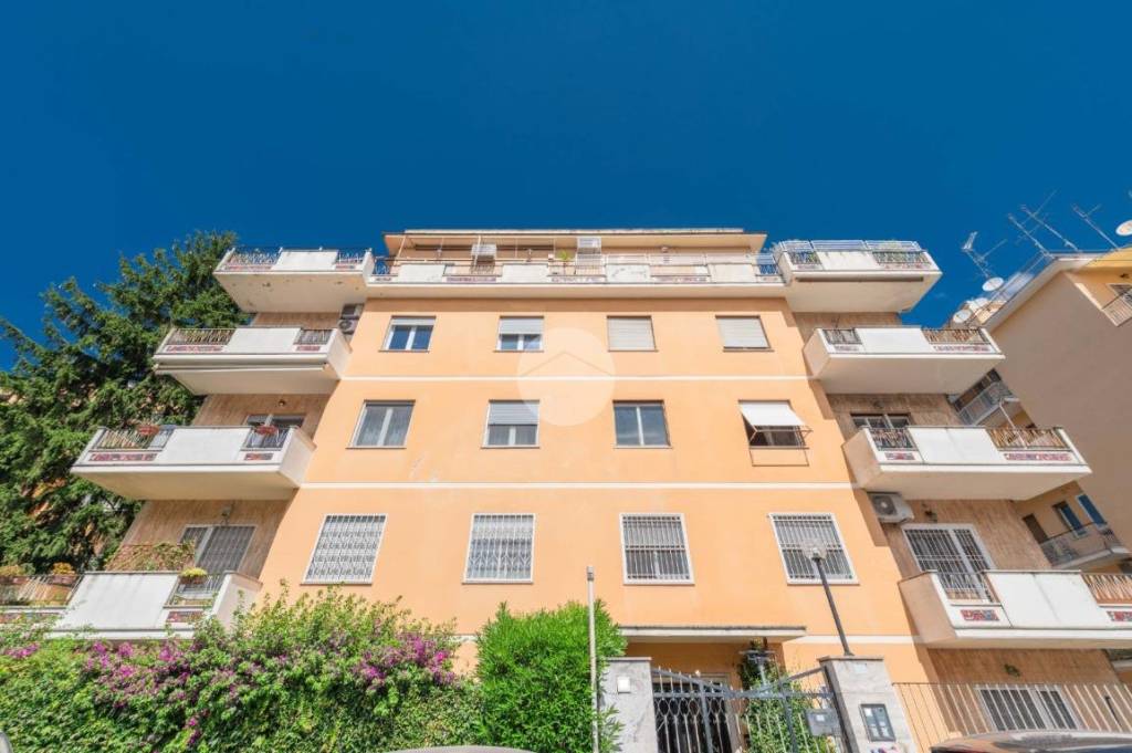 appartamento in vendita a Roma in zona Primavalle
