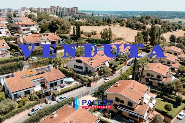 casa indipendente in vendita a Roma in zona EUR