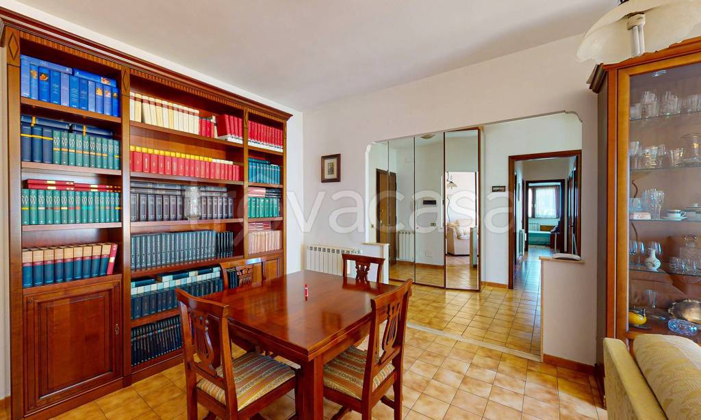 appartamento in vendita a Roma in zona Appio Claudio