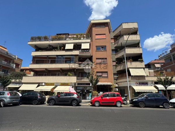 appartamento in vendita a Roma in zona Giuliano Dalmata