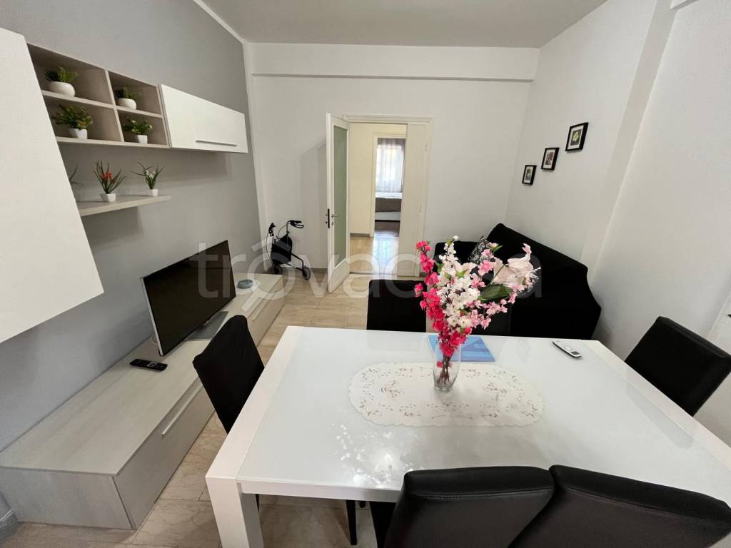 appartamento in vendita a Roma in zona Tomba di Nerone