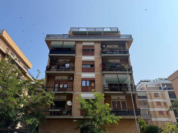 appartamento in vendita a Roma in zona Ostia