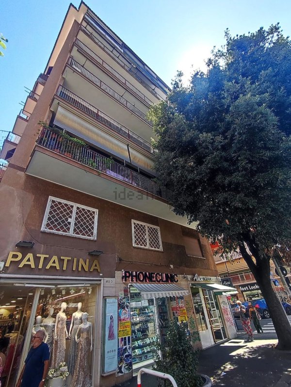 appartamento in vendita a Roma in zona Don Bosco