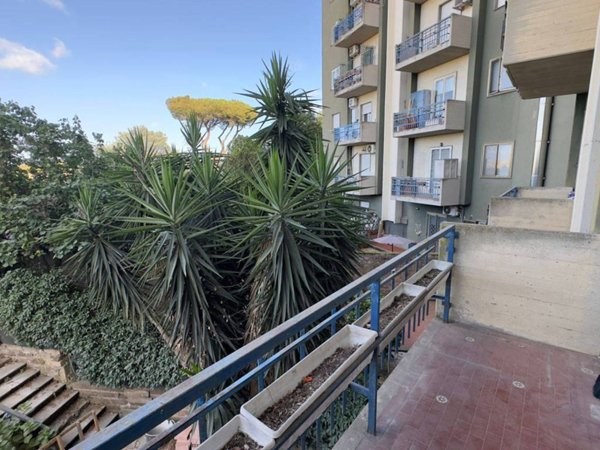 appartamento in vendita a Roma in zona Axa