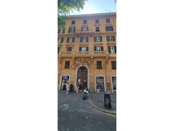 appartamento in vendita a Roma in zona Trastevere