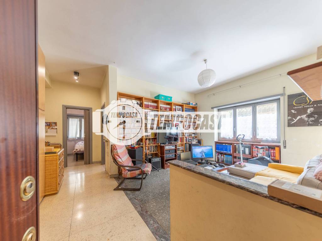appartamento in vendita a Roma in zona Don Bosco