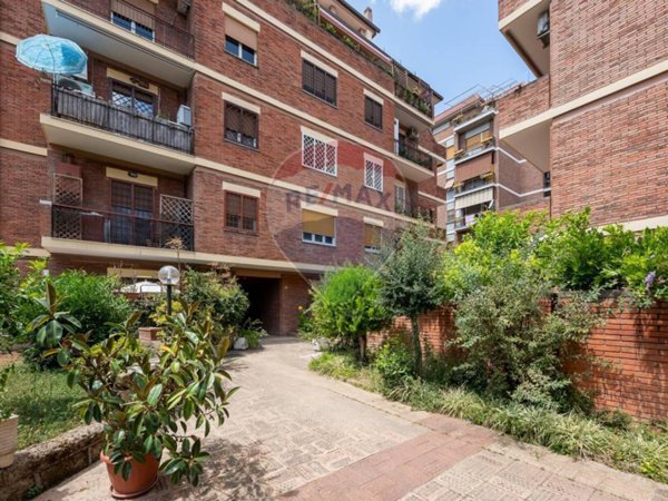appartamento in vendita a Roma in zona Primavalle