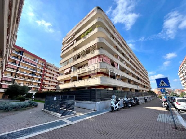 appartamento in vendita a Roma in zona Fonte Laurentina