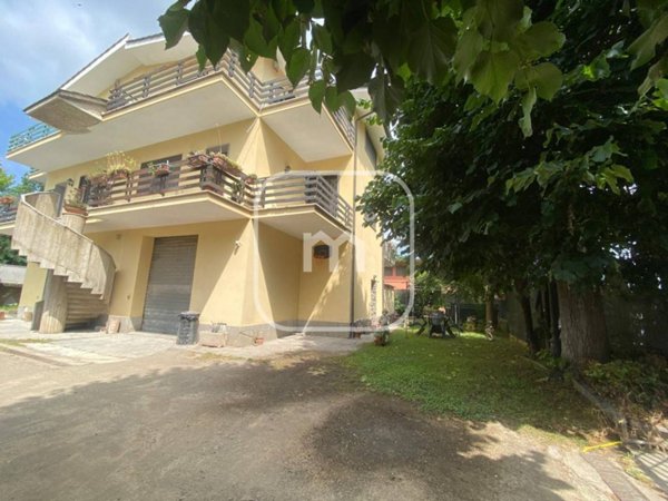 casa indipendente in vendita a Roma in zona Borghesiana