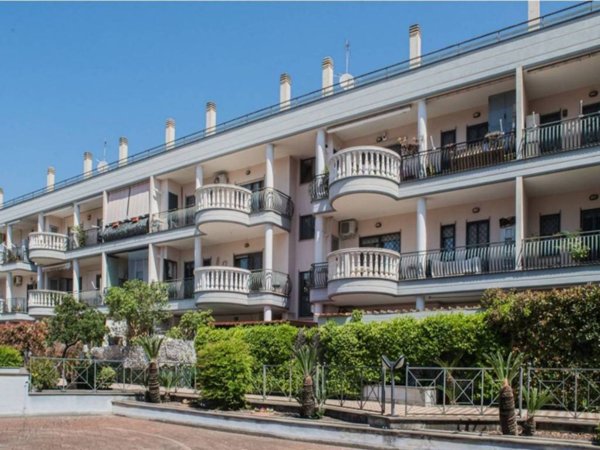 appartamento in vendita a Roma in zona Romanina