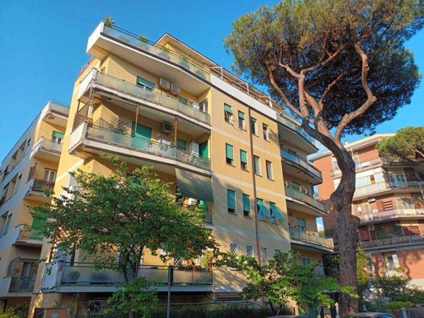 appartamento in vendita a Roma in zona Ostia
