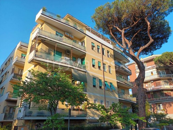 appartamento in vendita a Roma in zona Ostia