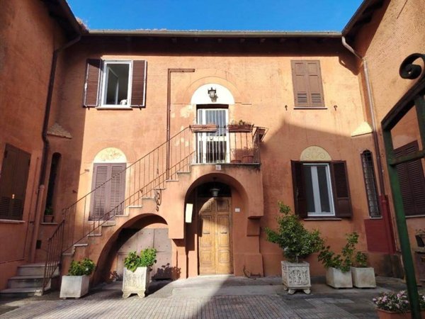 appartamento in vendita a Roma in zona Ostiense