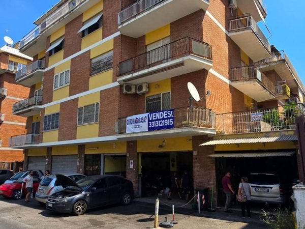 appartamento in vendita a Roma in zona Prenestino-Centocelle