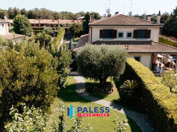 casa indipendente in vendita a Roma
