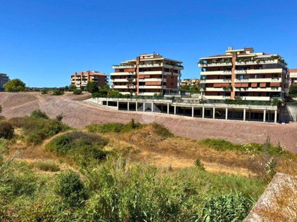 locale di sgombero in vendita a Roma in zona Mezzocammino