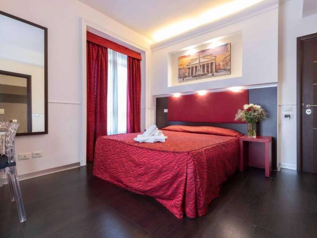 negozio in vendita a Roma in zona Salario