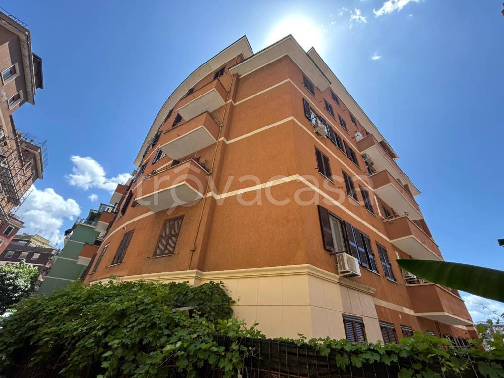 appartamento in vendita a Roma in zona Gianicolense