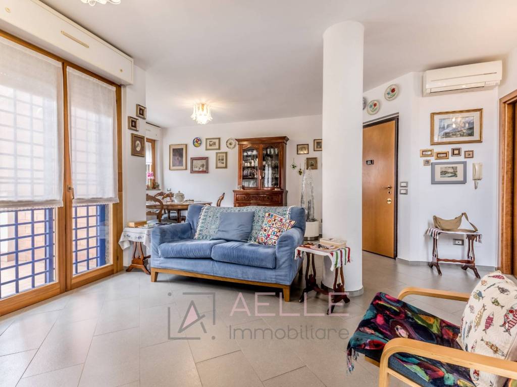 appartamento in vendita a Roma in zona Acilia