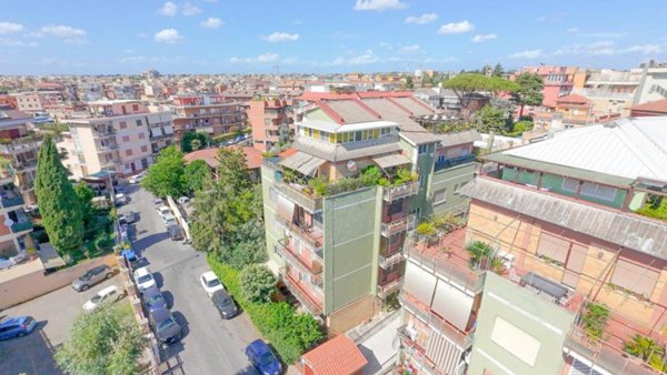 appartamento in vendita a Roma