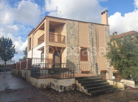 appartamento in vendita a Roma in zona Colle del Sole