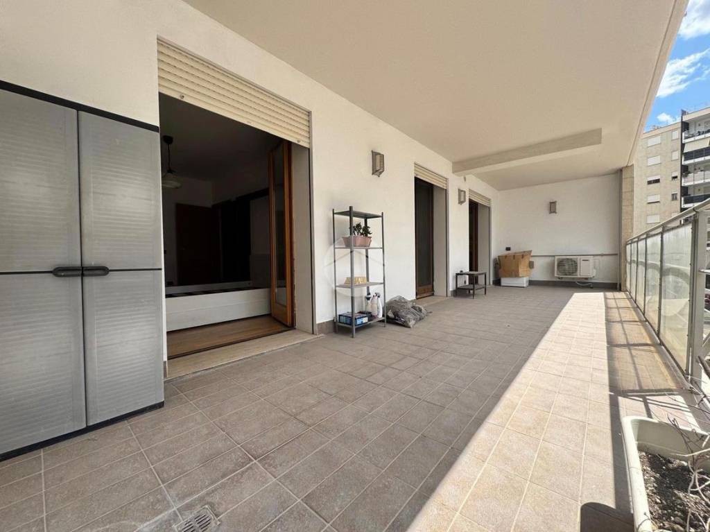 appartamento in vendita a Roma in zona Fonte Laurentina