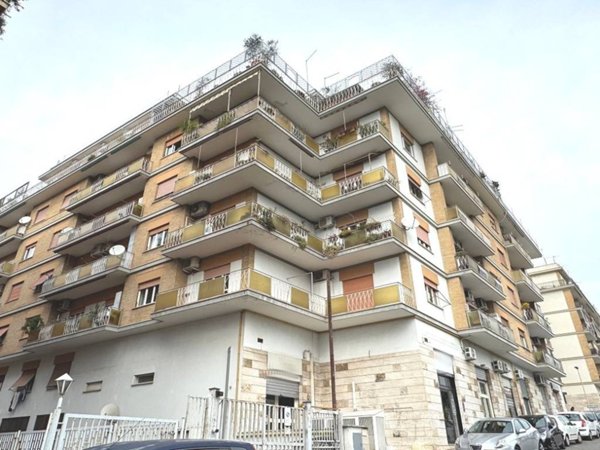 appartamento in vendita a Roma in zona Gianicolense