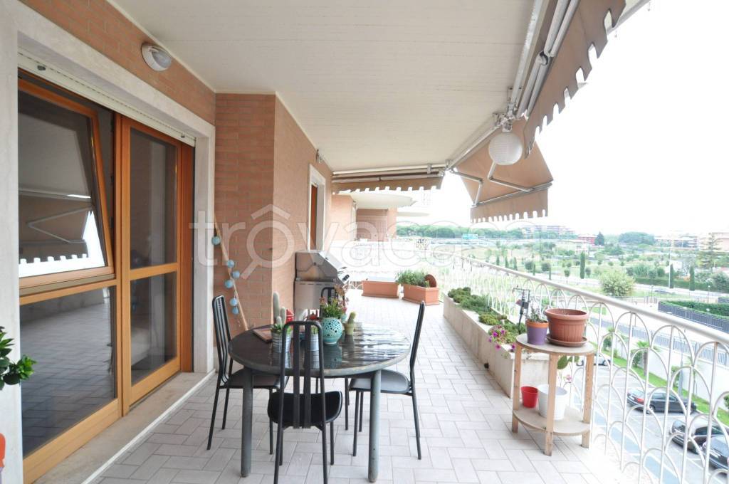 appartamento in vendita a Roma in zona Mezzocammino