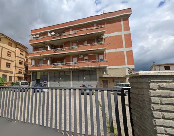 appartamento in vendita a Roma in zona Osteria Nuova