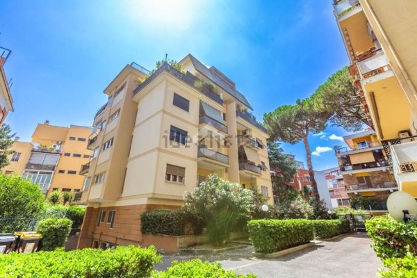 appartamento in vendita a Roma in zona Giuliano Dalmata