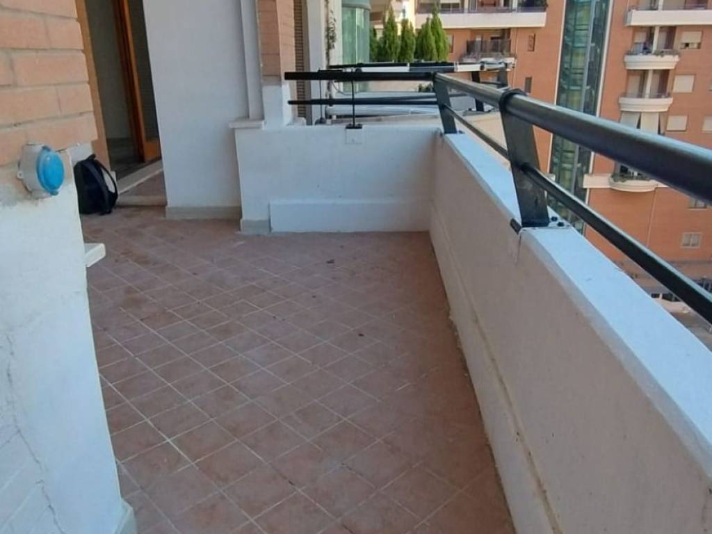appartamento in vendita a Roma in zona Acilia