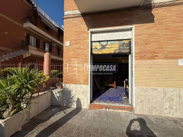 negozio in vendita a Roma in zona Aurelio