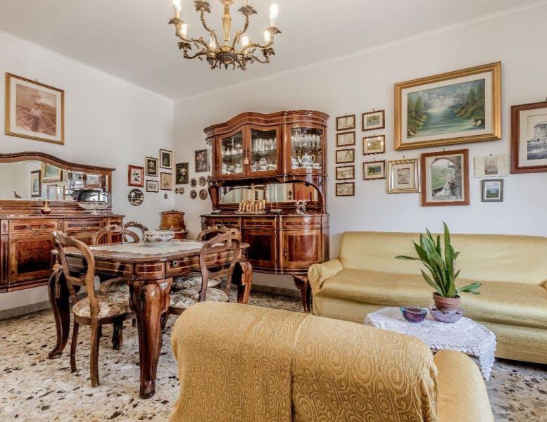appartamento in vendita a Roma in zona Ostia