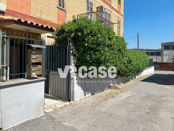 appartamento in vendita a Roma in zona Casal Morena