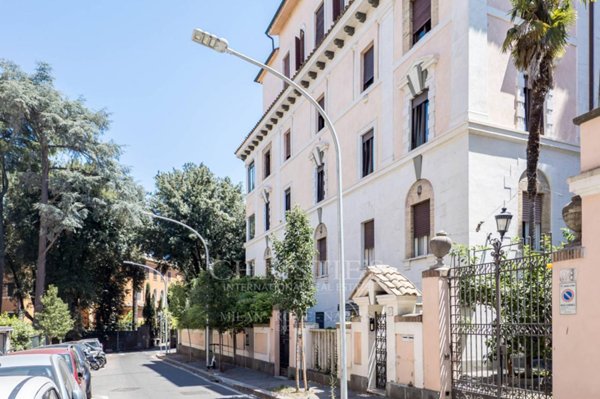appartamento in vendita a Roma in zona San Saba - Ripa