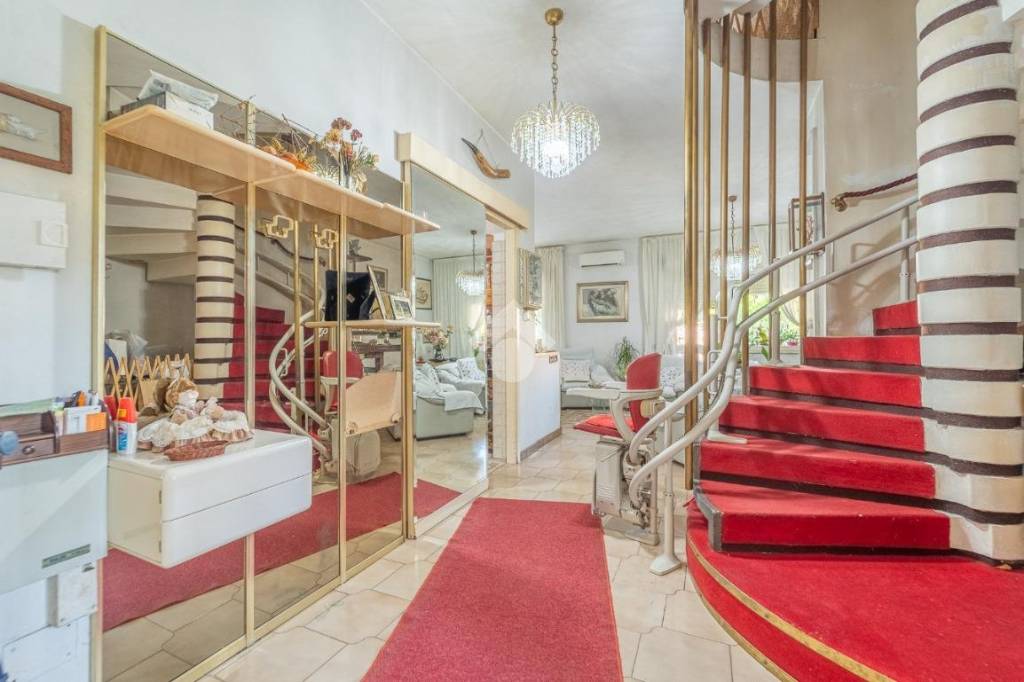 casa indipendente in vendita a Roma in zona Infernetto