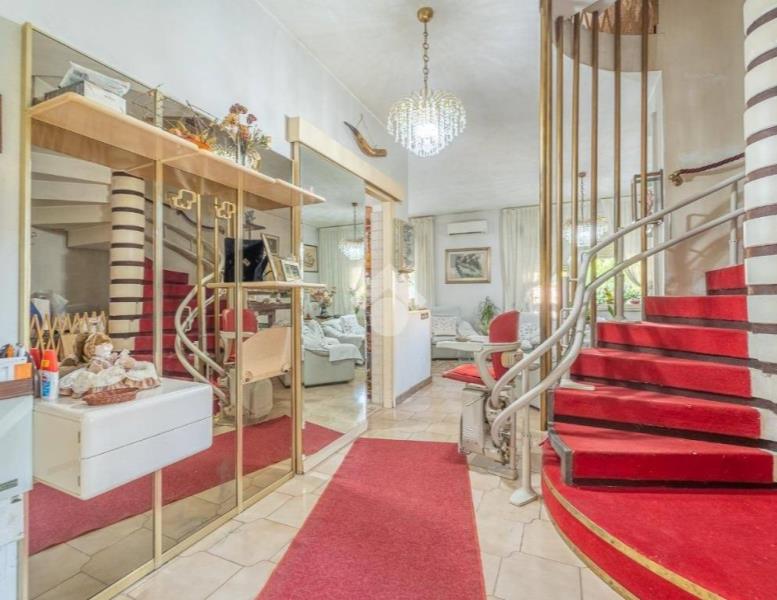 casa indipendente in vendita a Roma in zona Infernetto