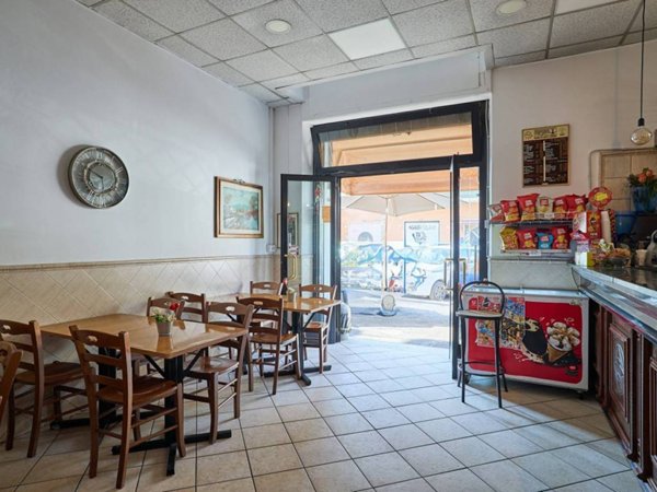 negozio in vendita a Roma in zona Prenestino-Centocelle