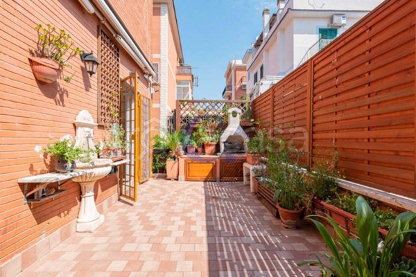 appartamento in vendita a Roma in zona Massimina/Casal Lumbroso