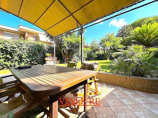 casa indipendente in vendita a Roma in zona Casal Morena