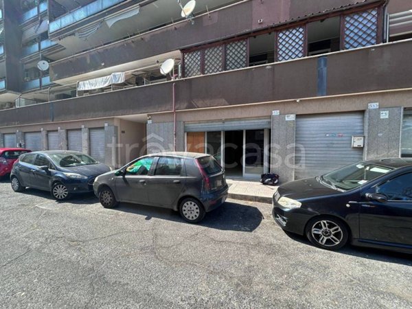 negozio in vendita a Roma in zona Dragona/Bagnoletto