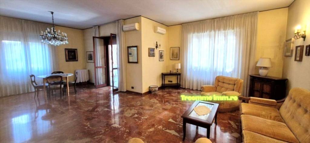appartamento in vendita a Roma in zona Ardeatino