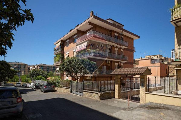 appartamento in vendita a Roma in zona Alessandrino