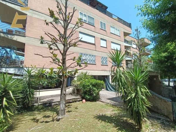 appartamento in vendita a Roma in zona Ponte Mammolo