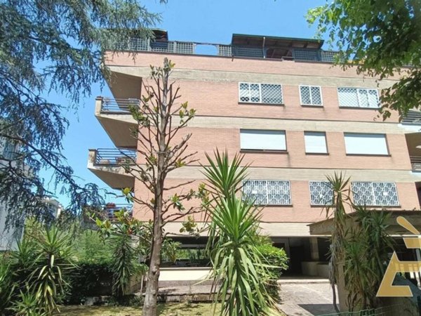 appartamento in vendita a Roma in zona Ponte Mammolo
